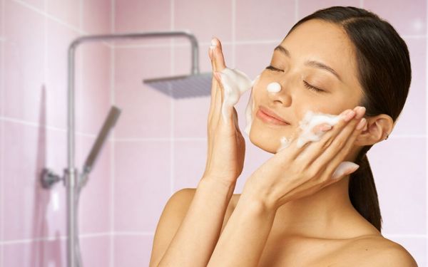 Sữa rửa mặt có độ pH 5.5: Sản phẩm làm sạch da dịu nhẹ