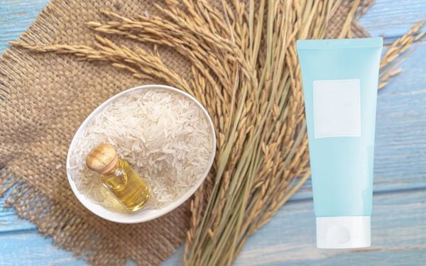 Sữa rửa mặt gạo dịu nhẹ và lành tính phù hợp với mọi loại da