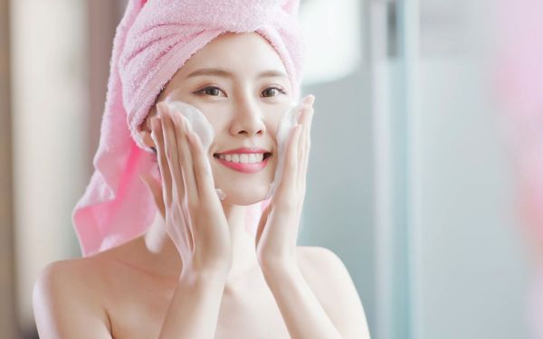 Sữa rửa mặt kiềm dầu & cách sử dụng tối ưu nhất