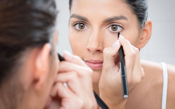 Hướng dẫn tập kẻ mắt cho người mới bắt đầu