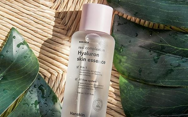 Tất tần tật về toner Hanskin bạn cần biết