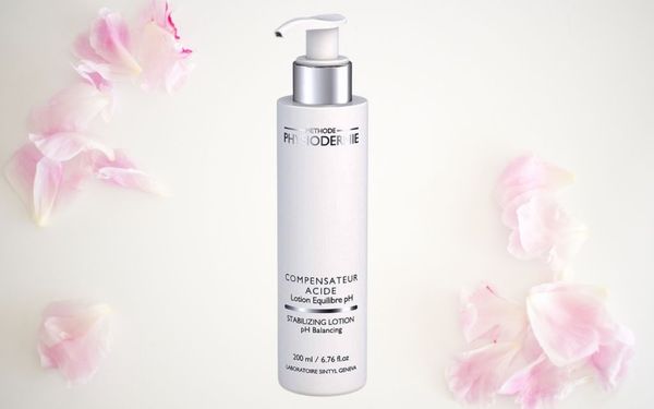 Review toner Physiodermie giúp kháng viêm, làm dịu da