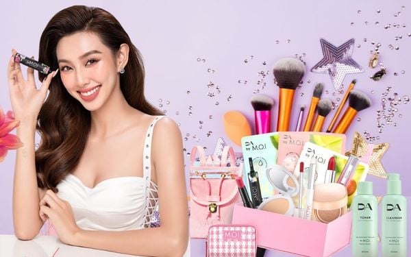 Trang điểm cần những gì? Sắm ngay bộ đồ trang điểm cần phải có của các chị em