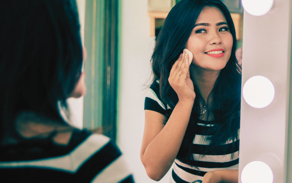 Trang điểm cho nàng tóc đen làm tôn lên vẻ đẹp cuốn hút