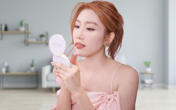 Bỏ túi bí quyết trang điểm nhẹ nhàng hằng ngày cho bạn nữ luôn rạng ngời