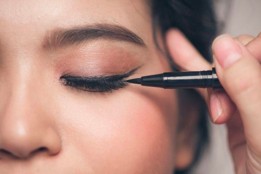 Eyeliner là gì? Công dụng của eyeliner