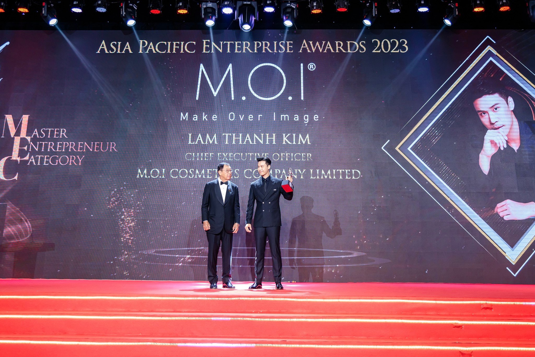 Nhà sáng lập - CEO Lâm Thành Kim nhận giải  “Doanh nhân xuất sắc Châu Á Thái Bình Dương