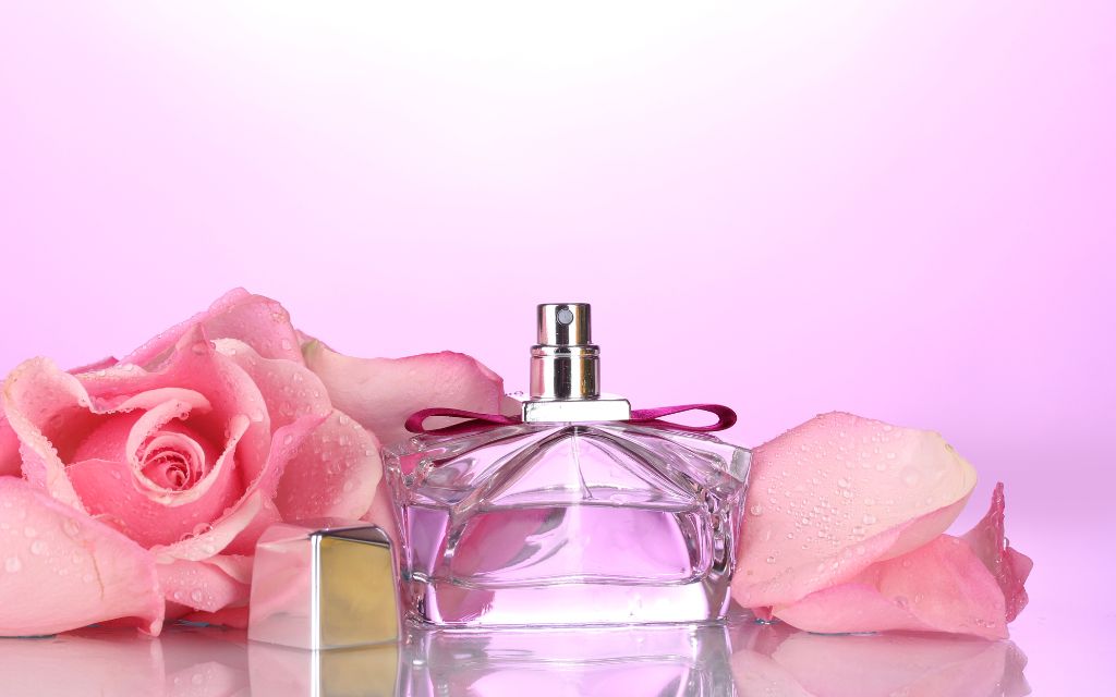 Nước hoa hương hoa hồng - nốt hương tinh tế của phái đẹp