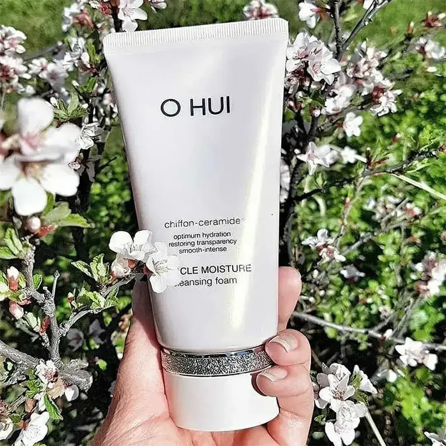 Sữa rửa mặt OHUI Extreme Bright Cleansing Foam