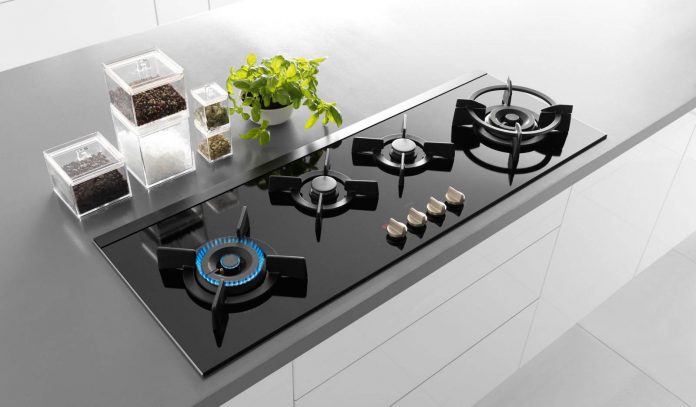 lựa chọn sử dụng bếp gas hay bếp điện