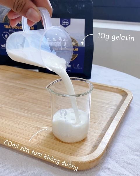 Bánh ô long nhài nhãn ngâm gelatin
