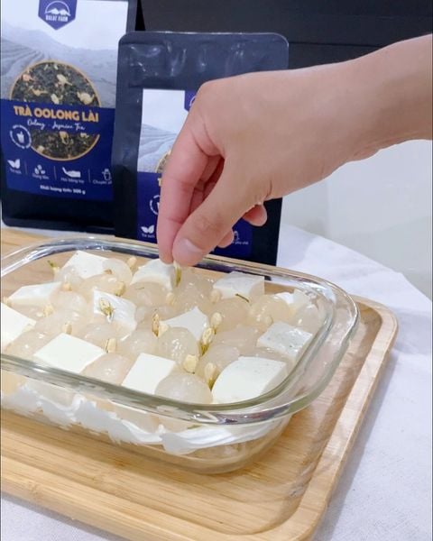 Bánh ô long nhài nhãn pudding nhãn