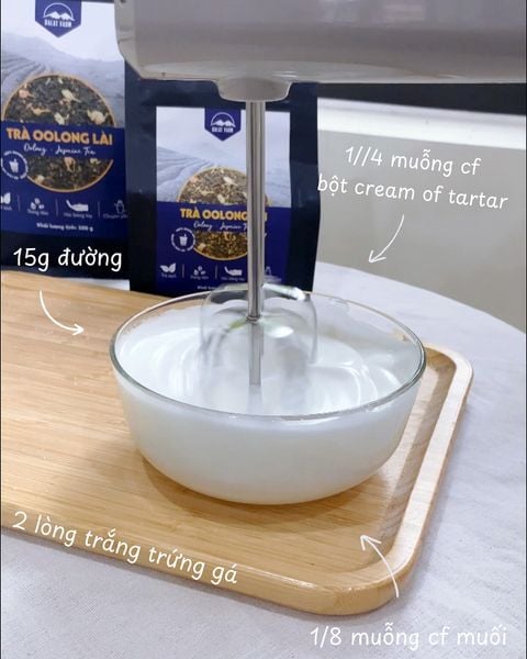 Bánh ô long nhài nhãn hỗn hợp lòng trắng