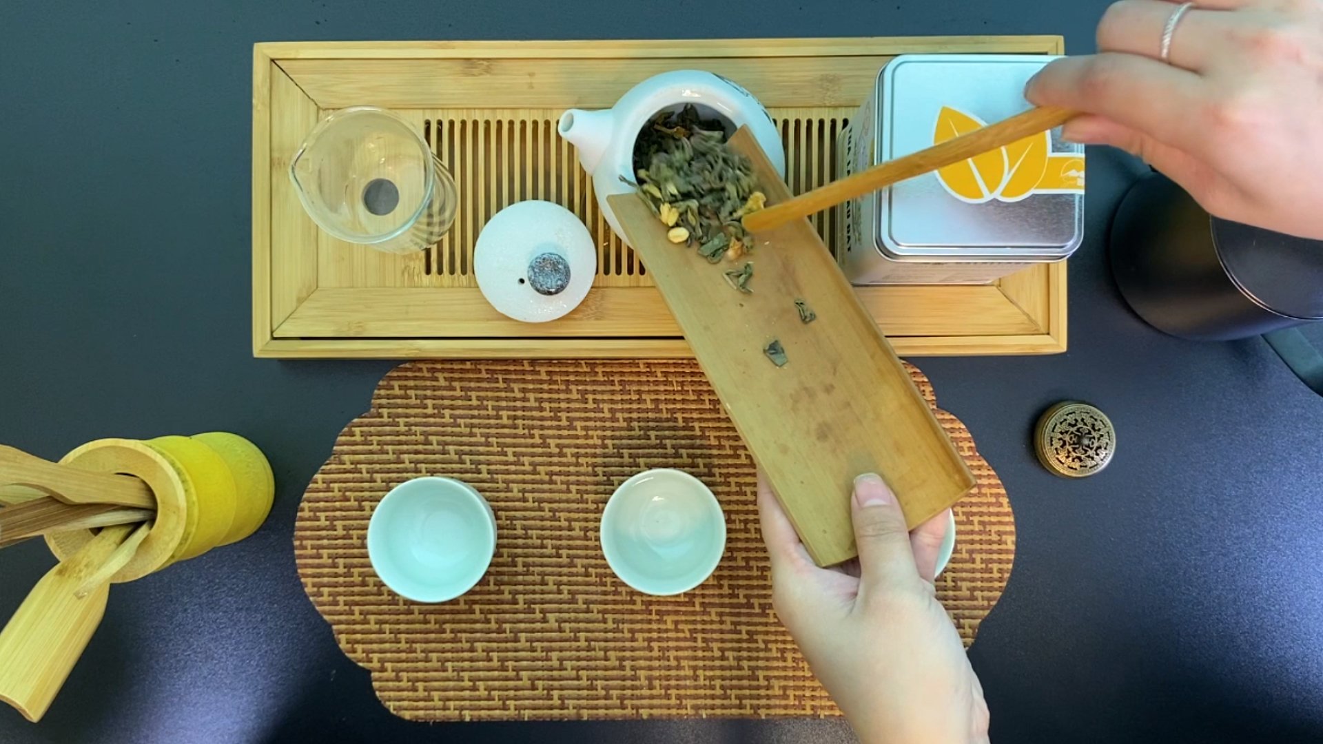 Pha trà lài đơn giản