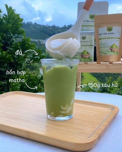 Bước 4 : Chuẩn bị ly tàu hủ matcha