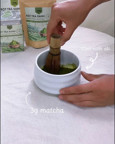 tiramisu matcha bước 1 pha bột matcha