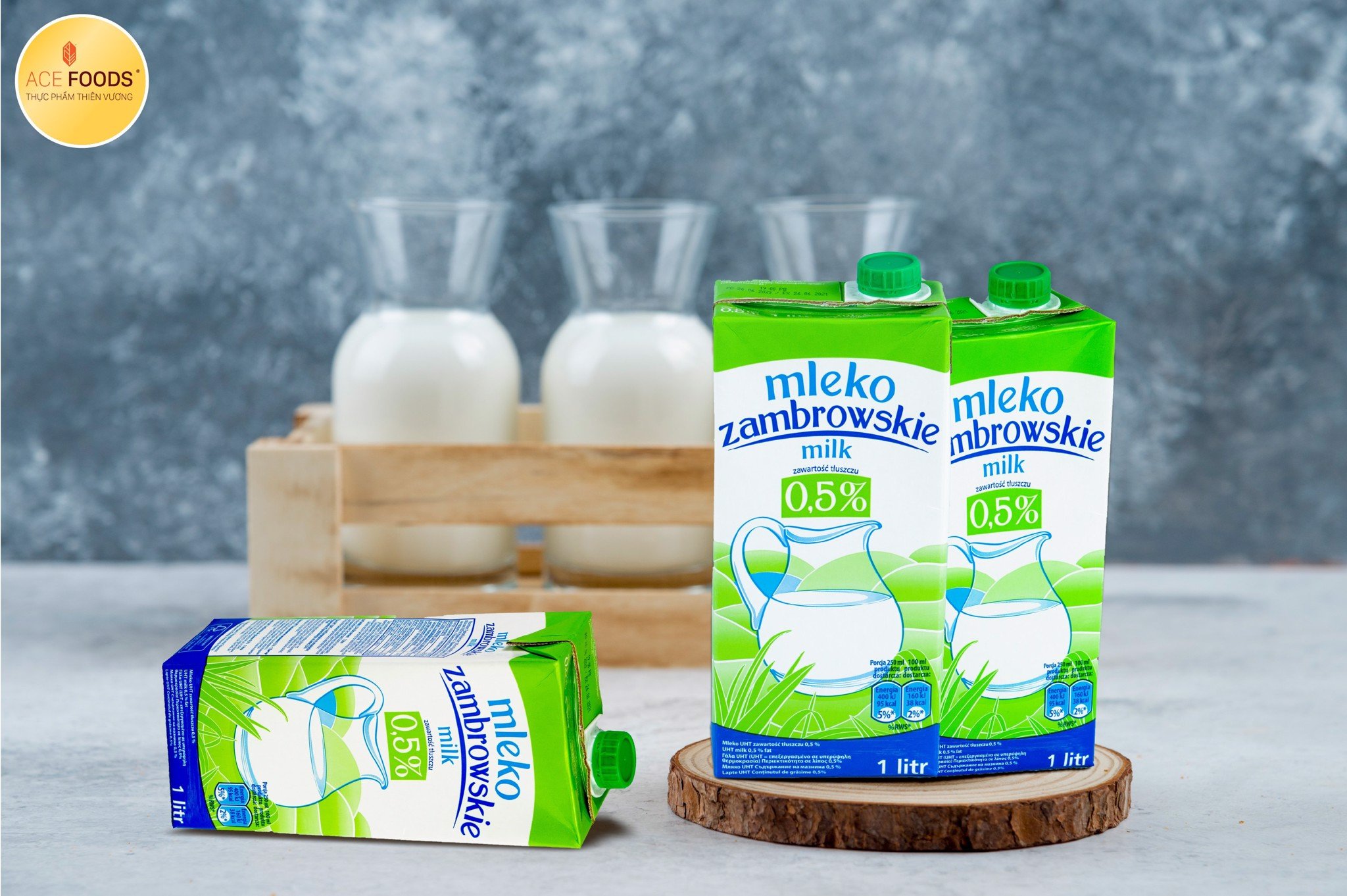 Sữa tươi tiệt trùng không đường Zambrowskie có mùi thơm ngậy đặc trưng hơn hẳn các loại sữa trên thị trường
