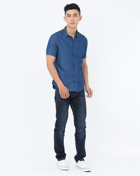 Cách phối áo sơ mi tay ngắn nam cùng quần jeans năng động