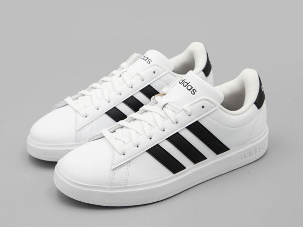 Ưu và nhược điểm của giày adidas Grand Court