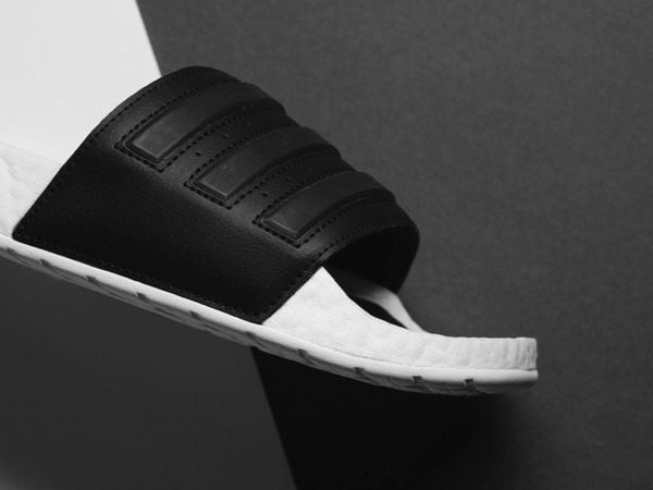 Check chất liệu của dép adidas chính hãng và fake