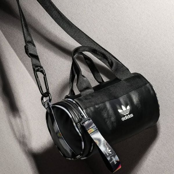 Hướng dẫn cách nhận biết túi adidas chính hãng qua mã code