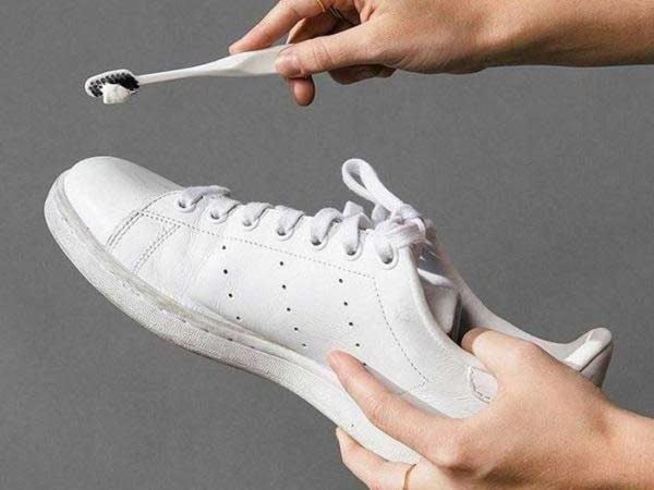 Cách giặt giày da adidas đúng chuẩn từ hãng