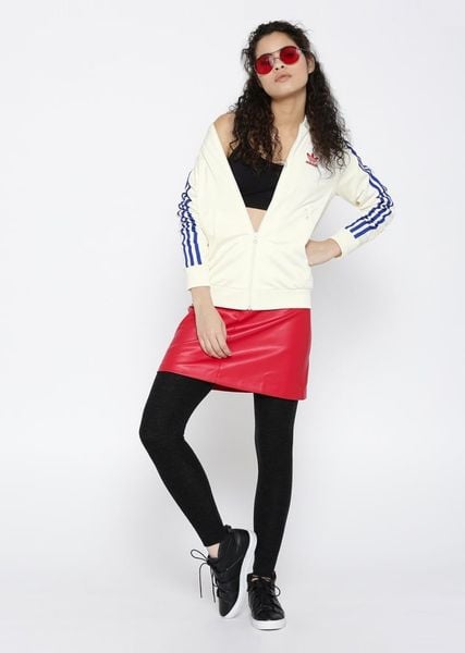 Hướng dẫn mix match quần legging với chân váy