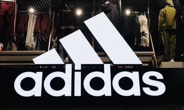 Các chương trình khuyến mãi thường xuyên của adidas