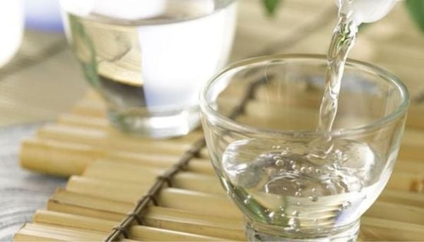 áo thun giãn cổ
