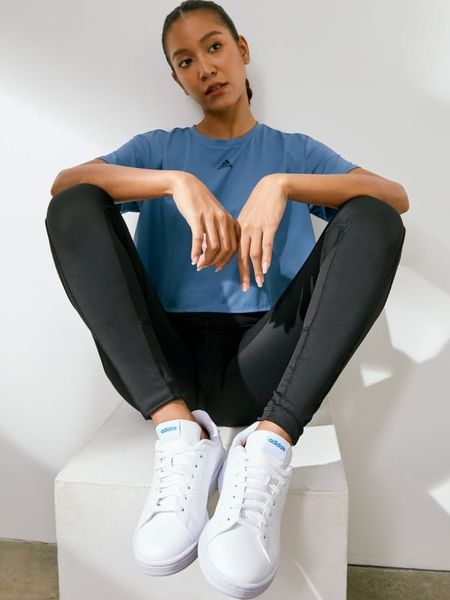 Giày adidas Advantage