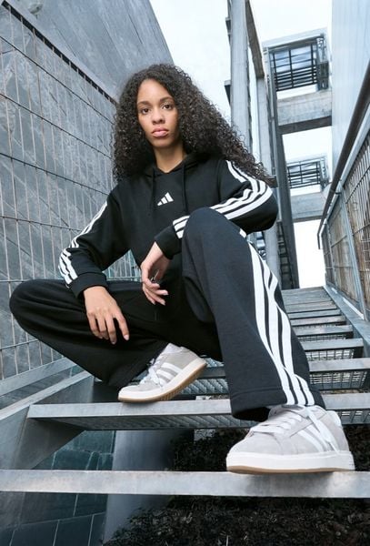 Giày adidas Grand Court