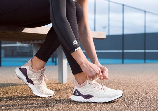 Giày adidas Alphabounce