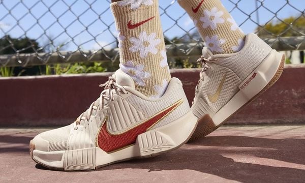 Giày tennis Nike nữ