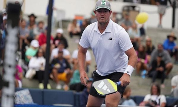 Chọn áo chơi pickleball