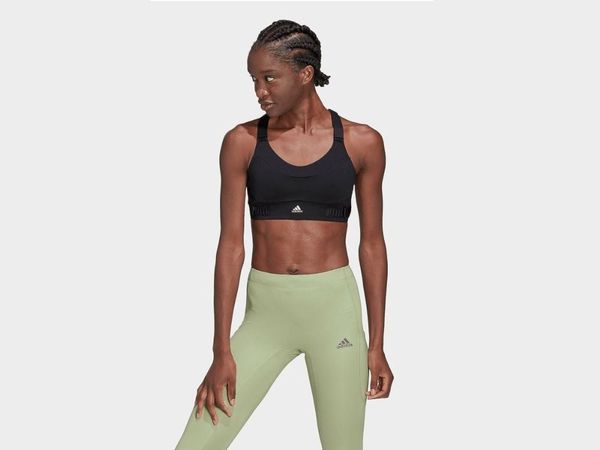 Phối quần legging với áo bra theo thời trang Sporty