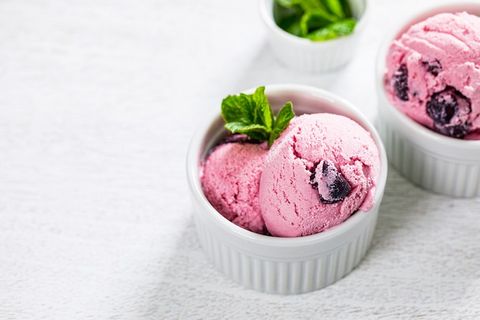 Hướng dẫn các bước làm kem gelato sữa chua dẻo mịn, thơm ngon