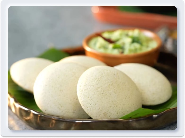 11. Idli - Bánh gạo mềm xốp
