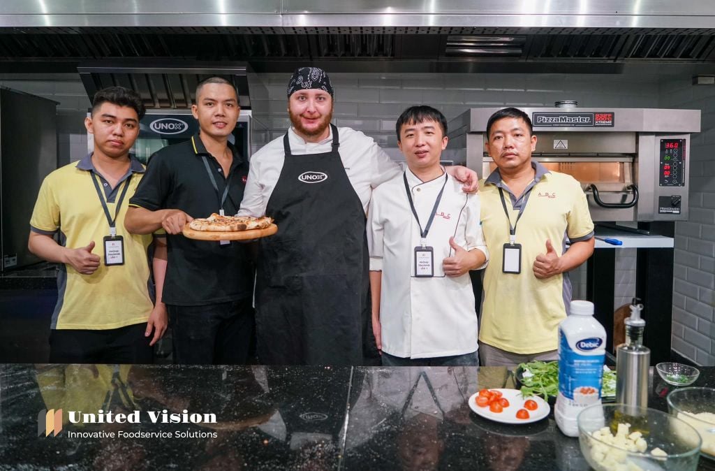 Italian Pizza Class With Chef Mattia Di Paolo At United Vision