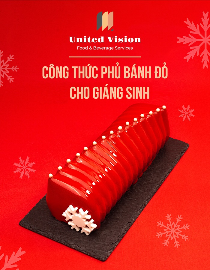 Một chiếc bánh phủ tráng gương đỏ mang đậm sắc màu của Giáng Sinh (Hình ảnh: United Vision)