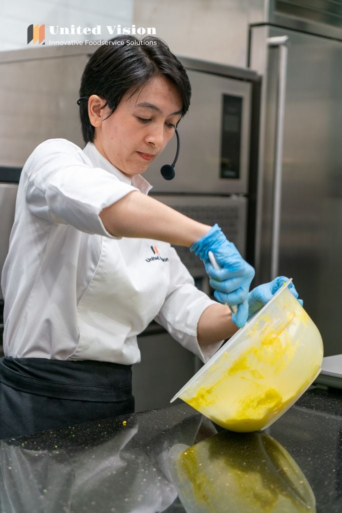 Learn to make macaron at the Macaron Class of United Vision