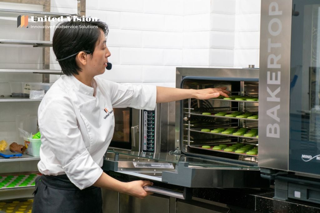 Learn to make macaron at the Macaron Class of United Vision