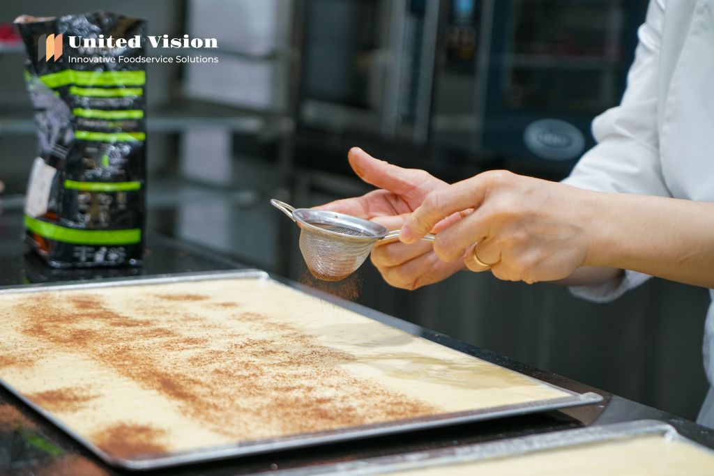 Lớp Bánh Bông Lan Cuộn Cùng Chef Hằng | Nướng Bánh Bông Lan Cuộn Cùng Lò Nướng Đối Lưu UNOX