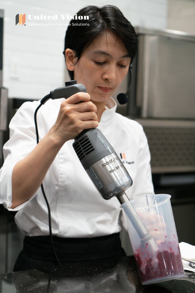 Learn to make macaron at the Macaron Class of United Vision