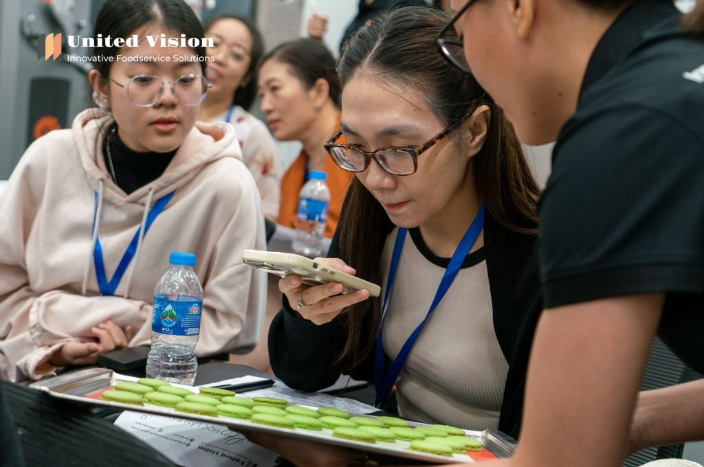 Learn to make macaron at the Macaron Class of United Vision