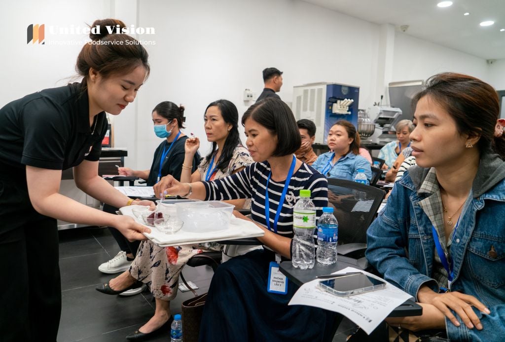 Learn to make macaron at the Macaron Class of United Vision