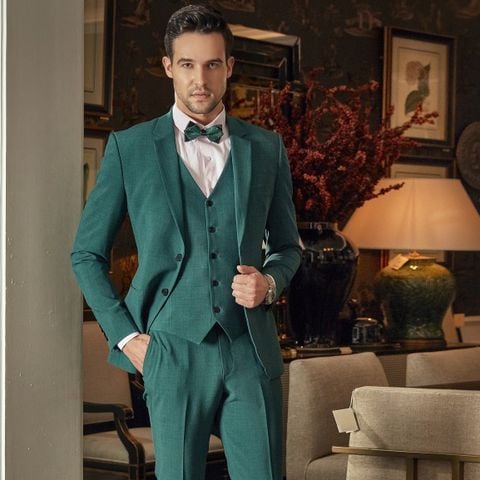 Something Emerald - Thăng hạng thời trang cùng suit xanh ngọc