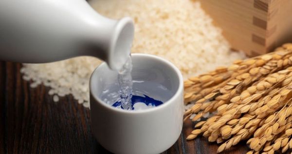 Rượu Sake Là Gì? Giới Thiệu Danh Tửu Đại Điện Cho Nhật Bản