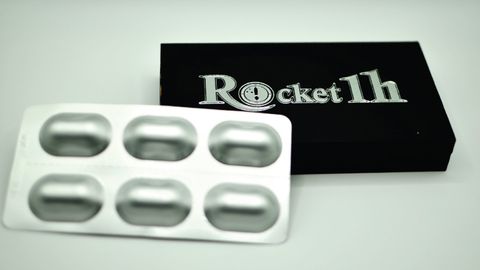 ROCKET 1H – Người bạn đắc lực giúp nam giới lấy lại bản lĩnh giường chiếu