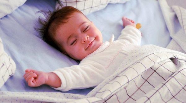 Mẹo sử dụng nôi tự động đúng cách giúp bé ngủ ngon hơn