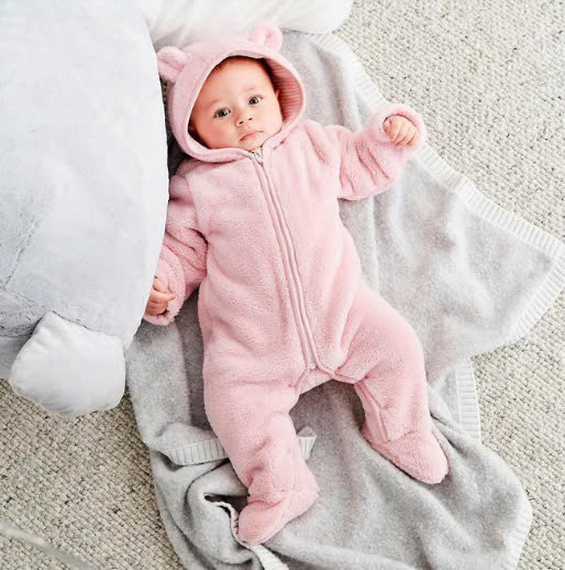 Chăm sóc bé yêu trong thời tiết lạnh: Những điều mẹ cần biết